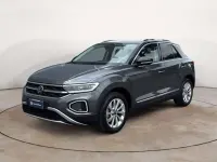 Usata VW T-Roc Style 110 CV (80 kW) 2023 Grigio metallizzato SUV