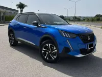Usata Peugeot 2008 GT 131 CV (96 kW) 2023 Blu/azzurro SUV