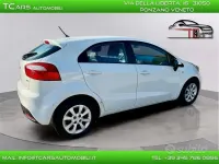 Usado Kia Rio 75 HP (55 kW) 2014 Branco Sedan