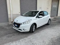 Usata Peugeot 208 Access 68 CV (50 kW) 2015 Bianco Utilitaria