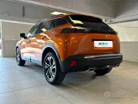 Usata Peugeot 2008 Allure 131 CV (96 kW) 2023 Arancione SUV