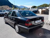 Usata Mercedes C200 Classic 125 CV (91 kW) 2000 Nero Berlina