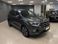 Usata Ford Kuga ST-Line 120 CV (88 kW) 2017 Grigio SUV