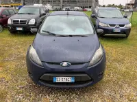 Usata Ford Fiesta 92 CV (67 kW) 2009 Blu Berlina