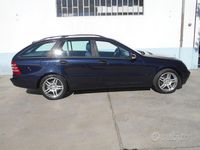 Usata Mercedes C220 Classic 142 CV (104 kW) 2003 Blu Station wagon