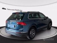 Usata VW Tiguan Life 320 CV (235 kW) 2023 Nightshade metalizzato blu SUV