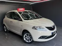 Usata Lancia Ypsilon Platinum 95 CV (69 kW) 2016 Beige Utilitaria