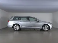 Usata VW Passat Business 122 CV (89 kW) 2024 Pyrit silver metallizzato Station wagon