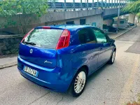 Usata Fiat Grande Punto 65 CV (47 kW) 2009 Bluazzurro Utilitaria