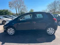 Usata Toyota Yaris Sol 69 CV (50 kW) 2010 Nero Utilitaria