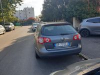 Usata VW Passat 105 CV (77 kW) 2008 Grigio Station wagon
