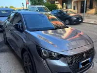 Usata Peugeot 208 Allure 56 kW (77 CV) 2022 Grigio Utilitaria