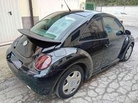 Usata VW New Beetle 90 CV (66 kW) 2004 Nero Utilitaria