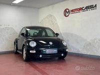 Usata VW New Beetle 90 CV (66 kW) 1999 Nero Utilitaria