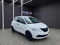 Usado Lancia Ypsilon 69 HP (50 kW) 2018 Branco Citadino