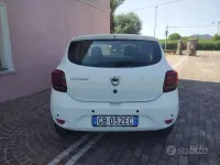 Usata Dacia Sandero Comfort 101 CV (74 kW) 2020 Bianco Berlina