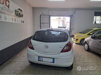 Usata Opel Corsa 75 CV (55 kW) 2011 Nero Berlina