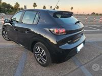 Usata Peugeot 208 68 CV (50 kW) 2023 Nero Utilitaria