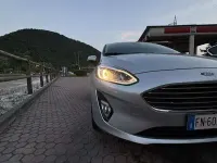 Usata Ford Fiesta Titanium 86 CV (63 kW) 2018 Grigio Utilitaria