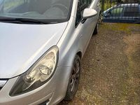 Używany Opel Corsa 75 KM (55 kW) 2011 Hatchback