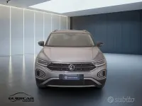 Usata VW T-Roc Edition 116 CV (85 kW) 2024 Grigio metallizzato chiaro SUV