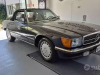 Usata Mercedes 560 245 CV (180 kW) 1986 Nero metallizzato metallizzato Cabrio