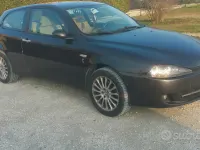 Usata Alfa Romeo 147 105 CV (77 kW) 2008 Grigio Utilitaria