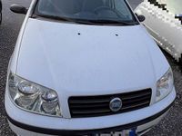 Usata Fiat Punto 80 CV (58 kW) 2004 Bianco Utilitaria