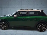 Nuova Mini John Cooper Works 156 CV (114 kW) 2026 Verde Utilitaria