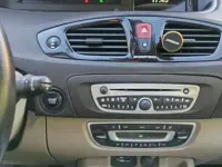 Käytetty Renault Scenic E-Tech Dynamique 110 HP (80 kW) 2011 Kulta Tila-auto