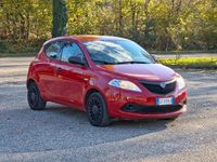 Usata Lancia Ypsilon Gold 69 CV (50 kW) 2020 Rosso Utilitaria