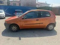 Usata Fiat Punto 80 CV (58 kW) 2000 Oro Utilitaria