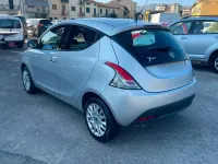 Usata Lancia Ypsilon Silver 69 CV (50 kW) 2012 Argento Utilitaria