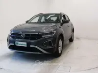 Usata VW T-Roc Life 150 CV (110 kW) 2023 Grigio/nero SUV