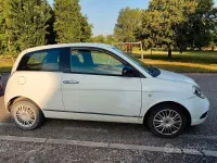 Usata Lancia Ypsilon 69 CV (50 kW) 2011 Bianco Utilitaria