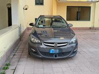 Usata Opel Astra 140 CV (102 kW) 2010 Grigio Station wagon