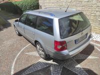 Usata VW Passat 130 CV (95 kW) 2001 Grigio Station wagon