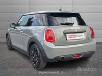 Usata Mini ONE 102 CV (75 kW) 2019 Grigio Utilitaria