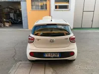 Usata Hyundai i10 67 CV (49 kW) 2017 Bianco Utilitaria