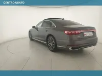 Usata Audi A8 Ambiente 286 CV (210 kW) 2024 Grigio daytona perlato Berlina