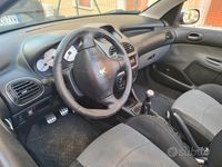 Usata Peugeot 206 109 CV (80 kW) 2003 Cabrio