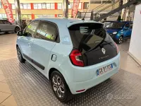 Usata Renault Twingo SE 65 CV (47 kW) 2020 Bluazzurro Utilitaria