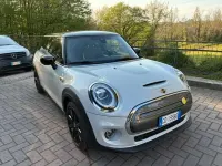Usata Mini Cooper SE 75 kW (102 CV) 2020 Bianco Utilitaria