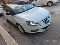 Usata Lancia Delta 120 CV (88 kW) 2013 Bianco Utilitaria