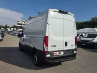 Usata Iveco Daily 116 CV (85 kW) 2021 Bianco Furgone