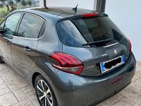 Usata Peugeot 208 Allure 82 CV (60 kW) 2016 Grigio Utilitaria