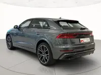 Usata Audi Q8 Sport 286 CV (210 kW) 2022 Grigio daytona perlato SUV
