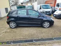 Usata Mercedes B180 109 CV (80 kW) 2011 Nero Monovolume