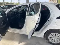 Usata Toyota Yaris Hybrid Business Edition 92 CV (67 kW) 2021 Bianco Berlina