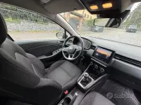 Usata Renault Clio V Zen 101 CV (74 kW) 2020 Grigio Berlina